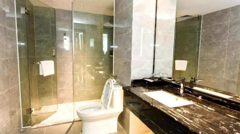 Borrman Hotel Yunfu Xinxing County Bus Station