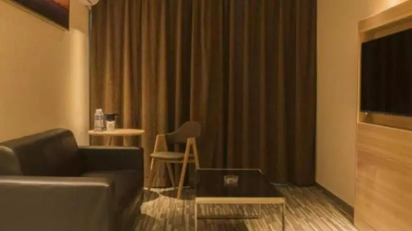 Hotelli City Comfort Inn Anyang Railway Station