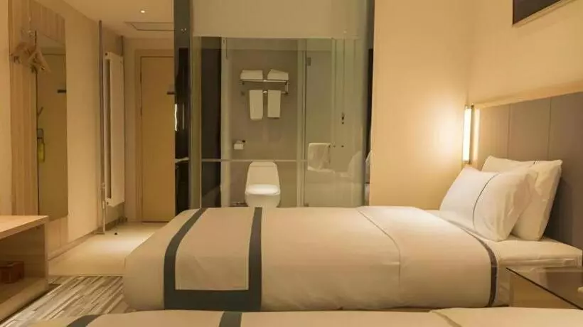 Hotelli City Comfort Inn Anyang Railway Station