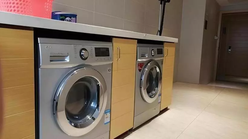 Hotelli City Comfort Inn Tongren High Speed Railway Station