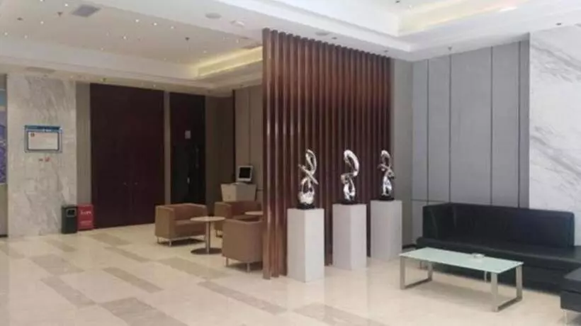 Hotelli City Comfort Inn Tongren High Speed Railway Station