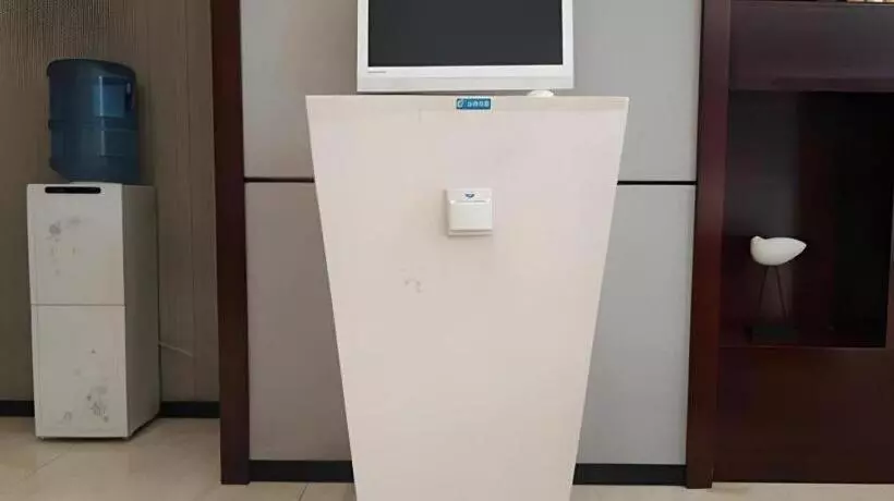 Hotelli City Comfort Inn Tongren High Speed Railway Station