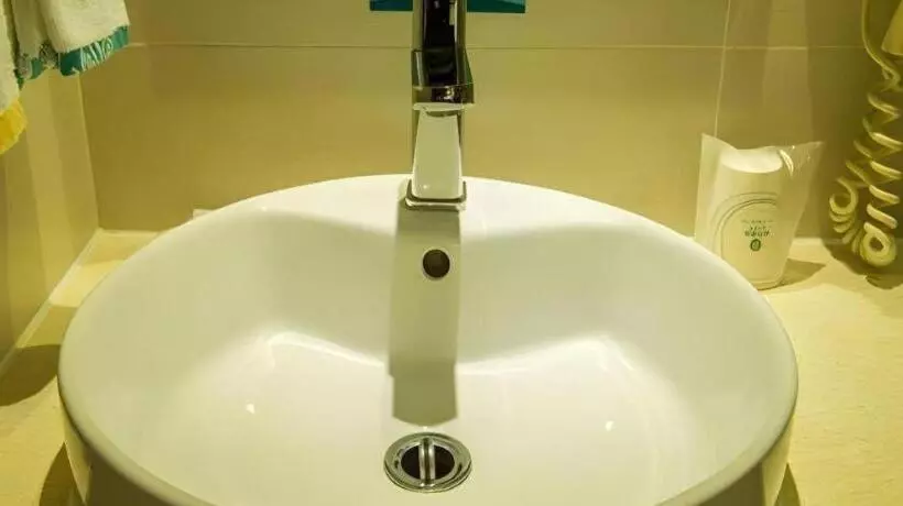 Hotelli City Comfort Inn Yulin Youth Square 1st People S Hospital