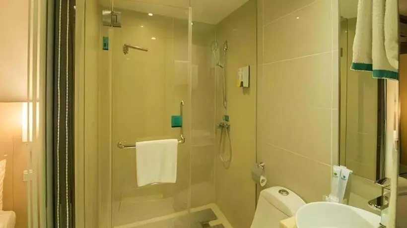 Hotelli City Comfort Inn Yulin Youth Square 1st People S Hospital