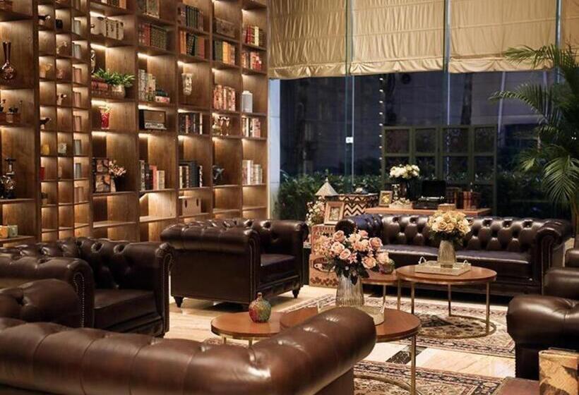 هتل James Joyce Coffetel Nanchang Railway Station Wanguo International