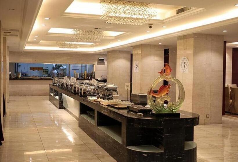 هتل James Joyce Coffetel Nanchang Railway Station Wanguo International