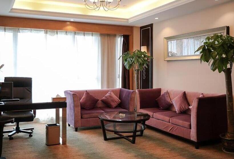 هتل James Joyce Coffetel Nanchang Railway Station Wanguo International