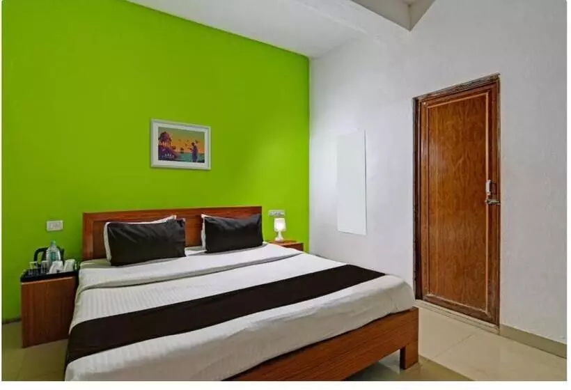 ホテル Elite Stay Near Baramunda Bus Stand Couple Friendly Best Seller By Mor Services
