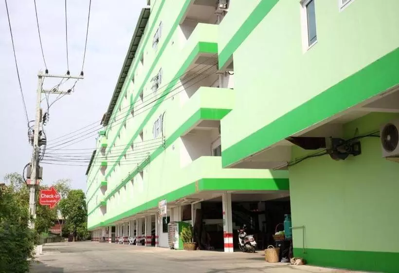 ホテル Tantawan Place