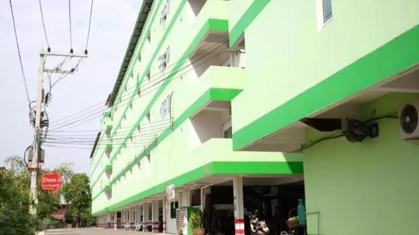 ホテル Tantawan Place