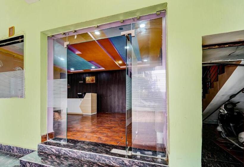 هتل The Imperial Inn