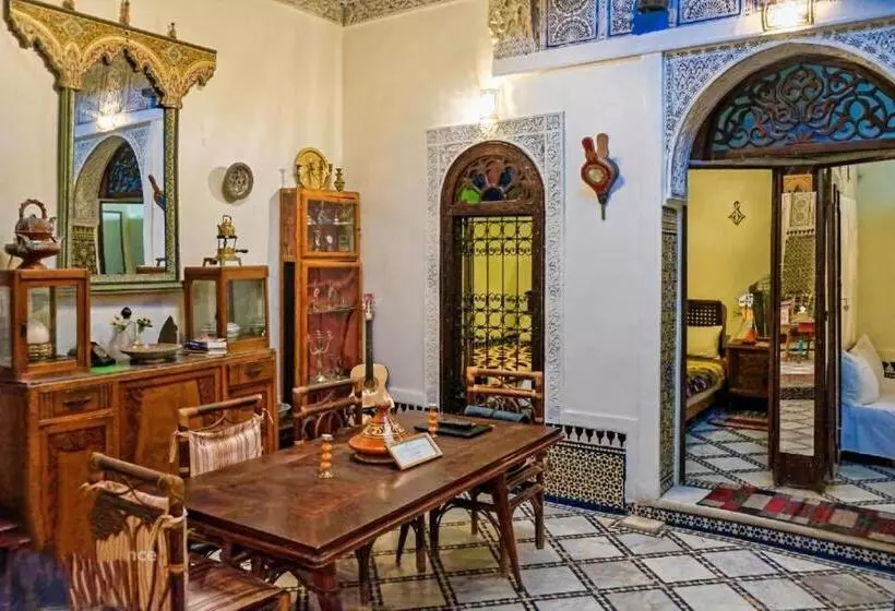پانسیون Logement Escale Chez L Habitant
