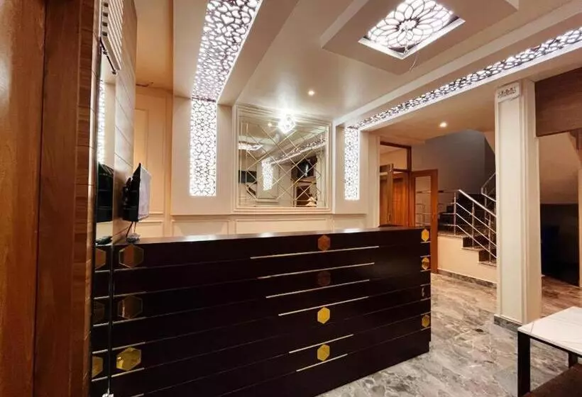 ペンション Royal Regency Palace Vijay Chowk Gorakhpur