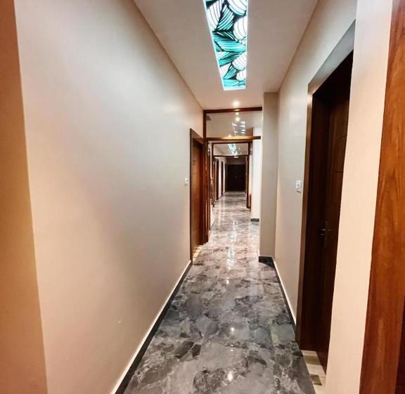 پانسیون Royal Regency Palace Vijay Chowk Gorakhpur