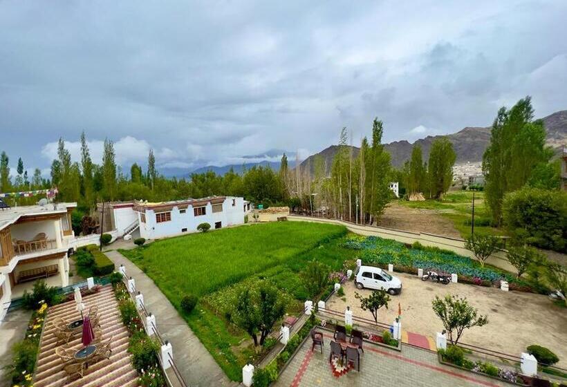 בית מלון כפרי Gangba