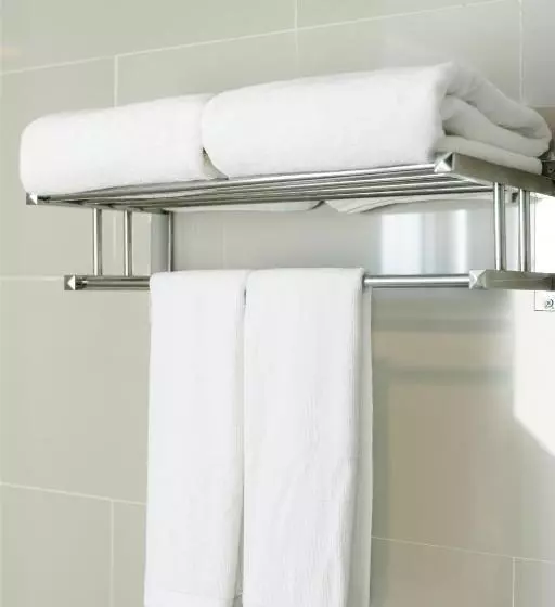 Hotelli The Srivaree Airport