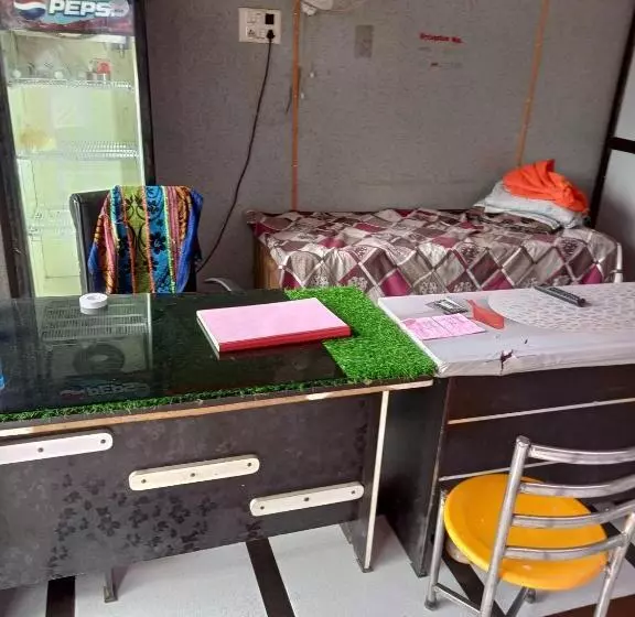 Oyo Hotel B7