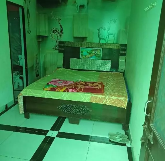 Oyo Hotel B7