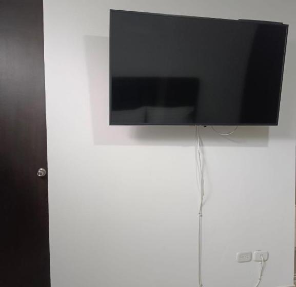 Pension Habitación En Apartamento Familiar