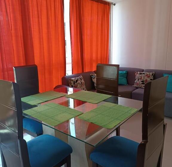 Pension Habitación En Apartamento Familiar