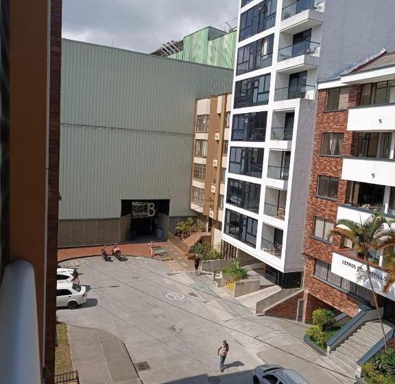 Pension Habitación En Apartamento Familiar