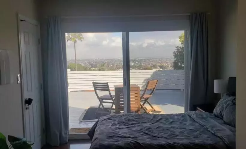 پانسیون Private Room And Bath Amazing City Views