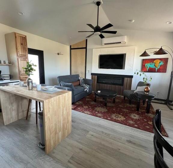 پانسیون Sweet Hill Top Townhouse