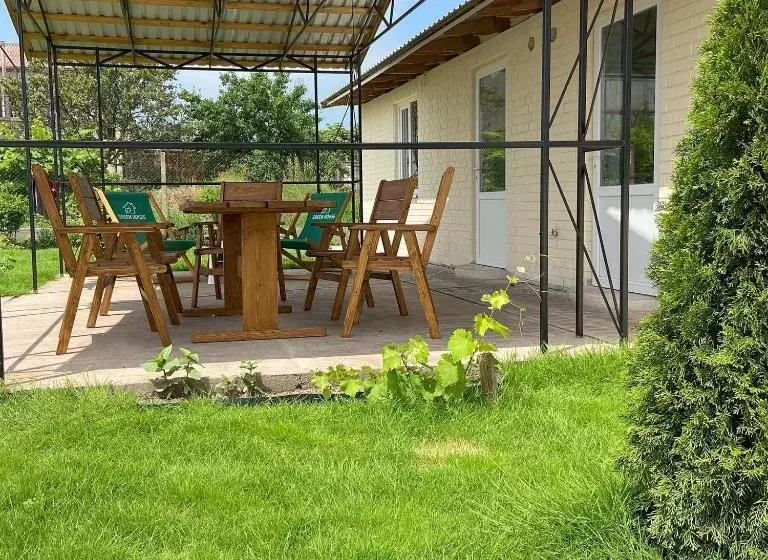 ユースホステル Green House Gribovka