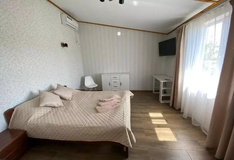 ユースホステル Green House Gribovka
