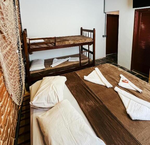 تختخواب و صبحانه Refúgio Da Enseada   Suítes