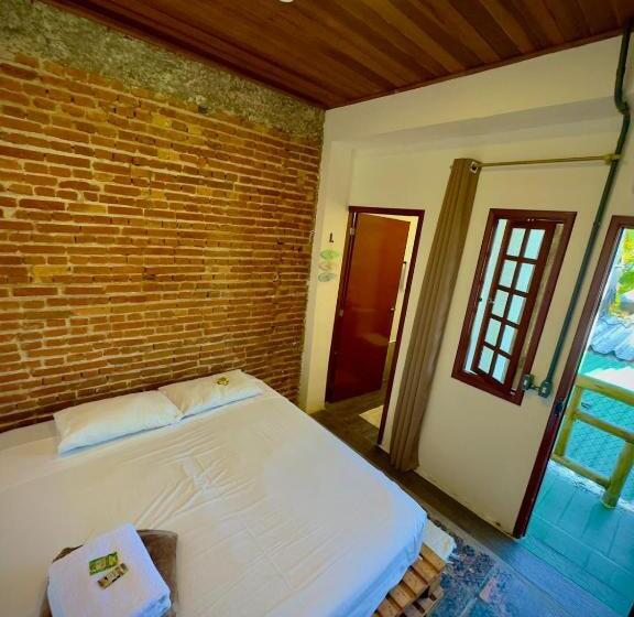 تختخواب و صبحانه Refúgio Da Enseada   Suítes