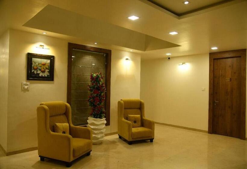 Отель Riverside Meadows