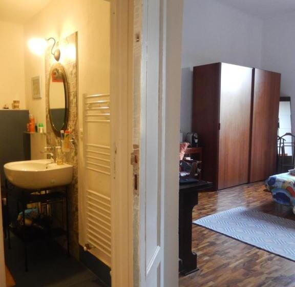 پانسیون Casabase