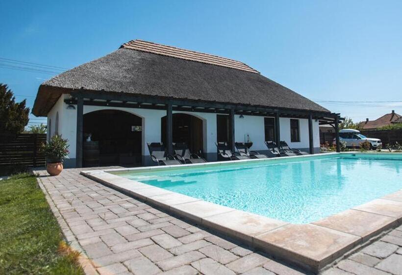 פנסיון Ki Kötő Apartment