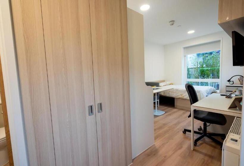 Premium Studio Sparkford House