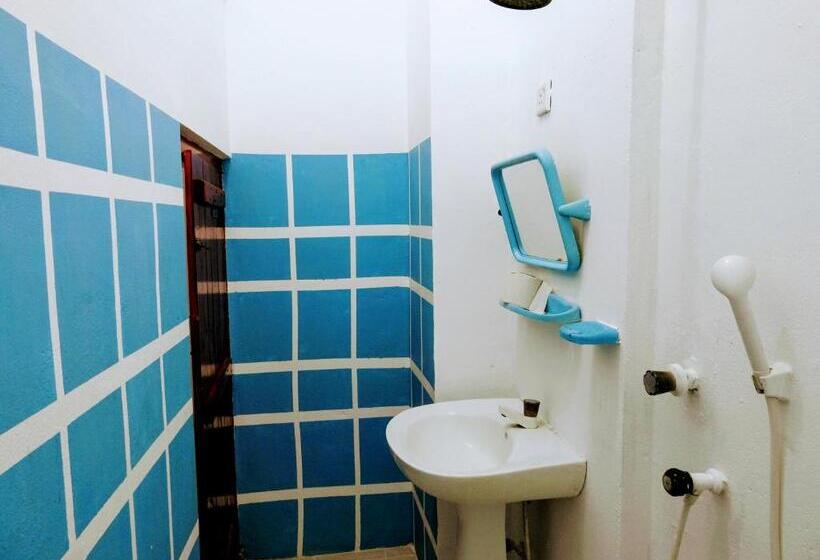 مبيت وإفطار Cresent Bay Beach