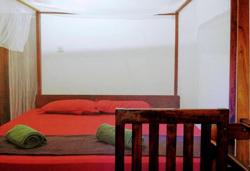 مبيت وإفطار Cresent Bay Beach