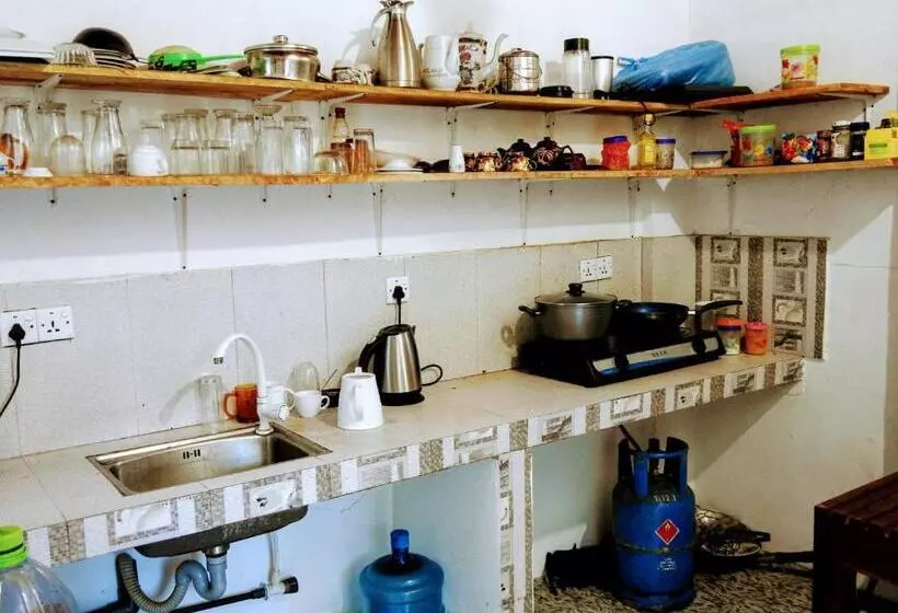 تختخواب و صبحانه Cresent Bay Beach