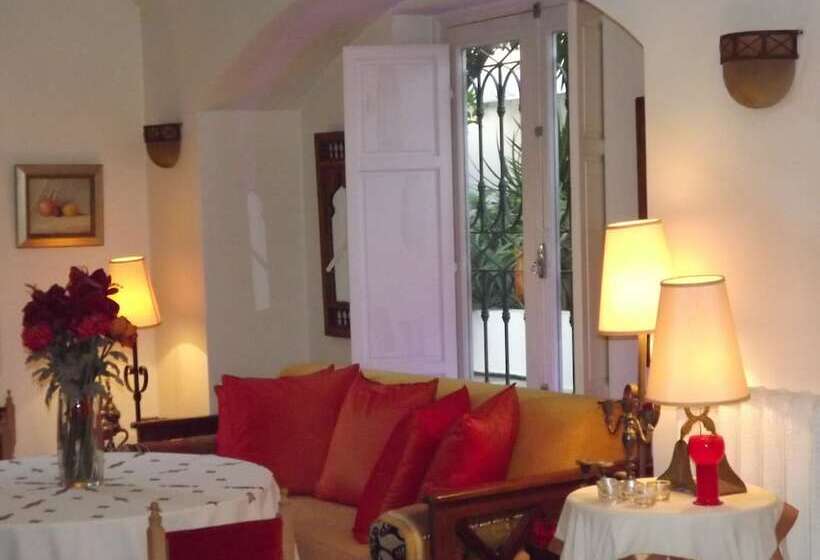 تختخواب و صبحانه Dar Esma