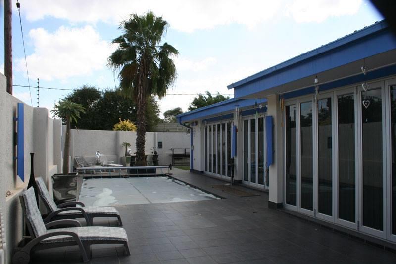 تختخواب و صبحانه Elements Executive Accommodation