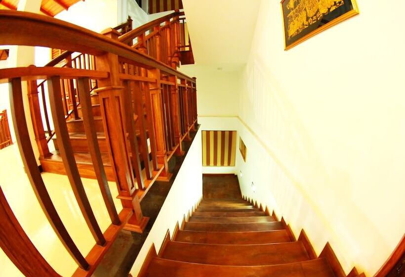 تختخواب و صبحانه Grand Residence