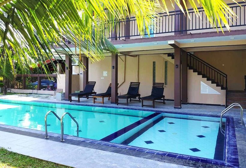 تختخواب و صبحانه Grand Residence