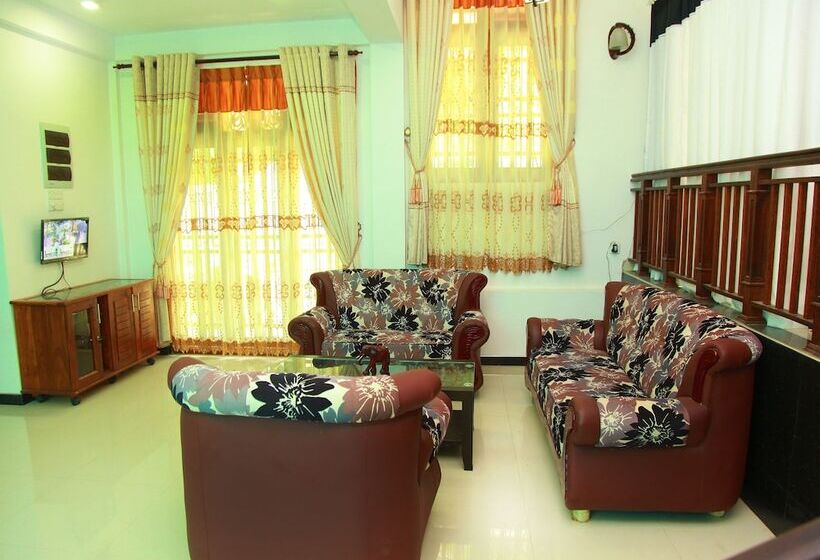 تختخواب و صبحانه Grand Residence