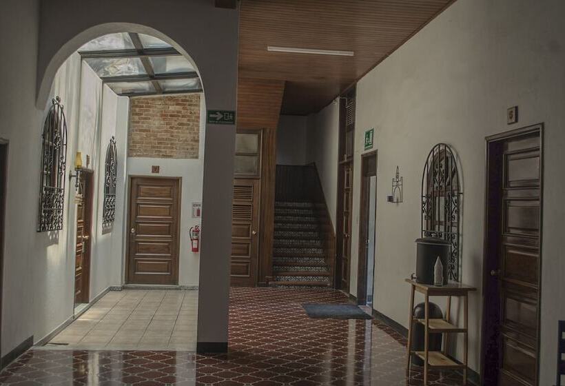 هتل Ajau Colonial