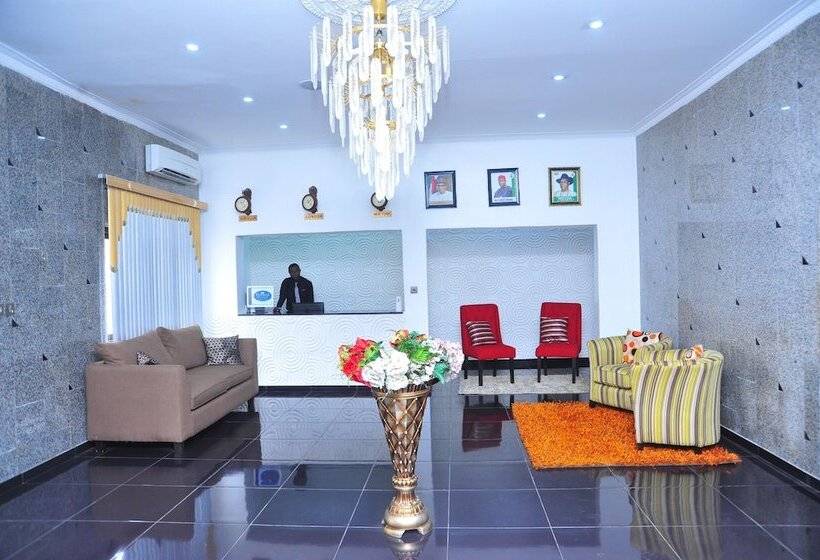 هتل Peemos Place Warri