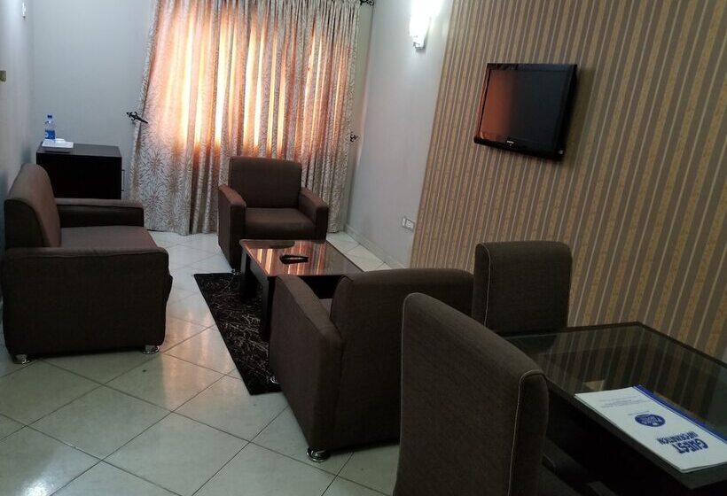 هتل Peemos Place Warri
