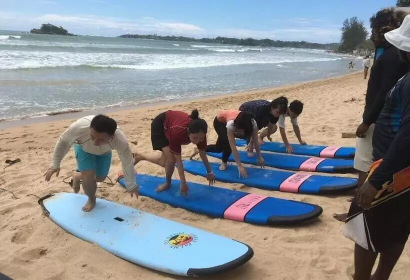 هتل Samaru Beach House