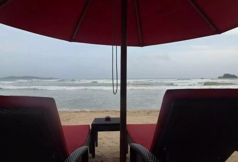 هتل Samaru Beach House