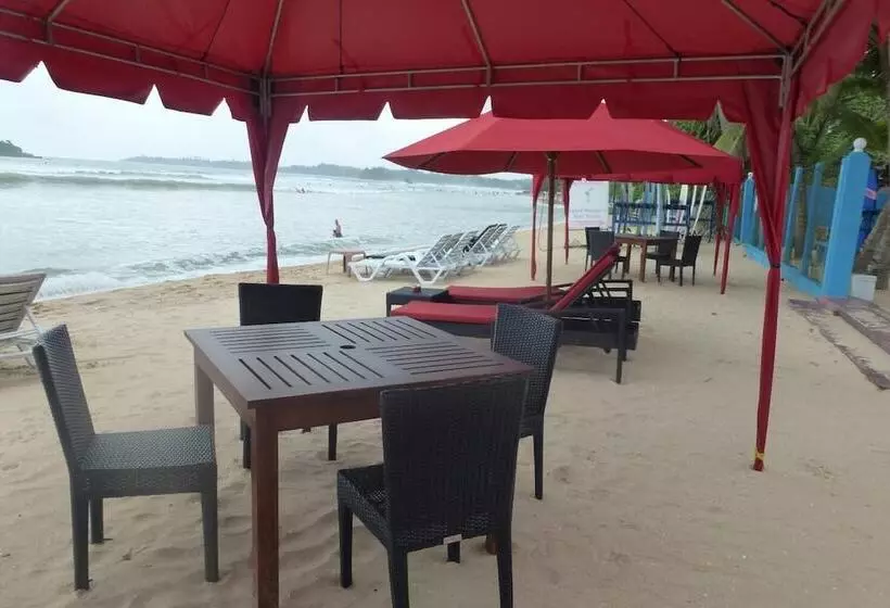 هتل Samaru Beach House