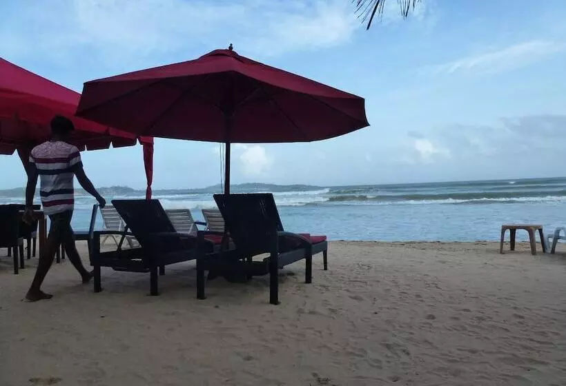هتل Samaru Beach House